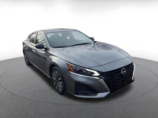 Gun Metallic 2025 Nissan Altima SV FWD