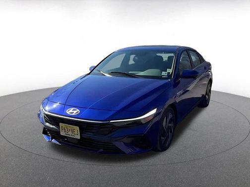 2025 Hyundai ELANTRA SEL