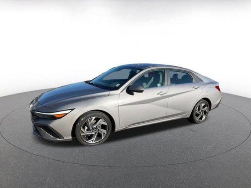 2025 Hyundai ELANTRA SEL