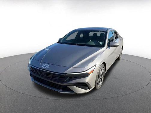 2025 Hyundai ELANTRA SEL