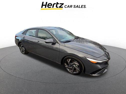 2025 Hyundai ELANTRA SEL