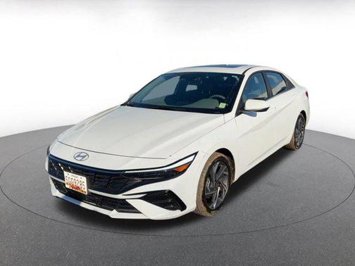 2025 Hyundai ELANTRA SEL