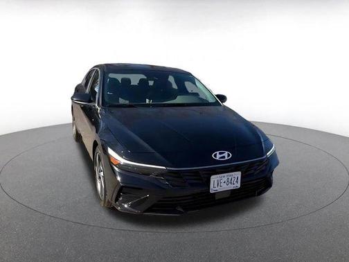 2025 Hyundai ELANTRA SEL