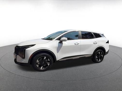 Glacial White Pearl 2026 Kia Sportage LX