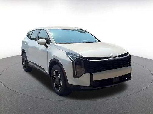 Glacial White Pearl 2026 Kia Sportage LX