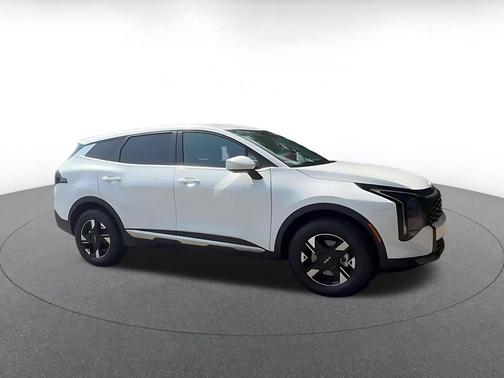 Glacial White Pearl 2026 Kia Sportage LX
