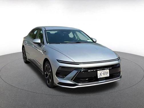 Aero Silver 2025 Hyundai SONATA SEL