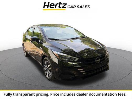 Super Black 2025 Nissan Versa 1.6 SV