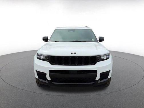 Bright White Clearcoat 2023 Jeep Grand Cherokee L Altitude