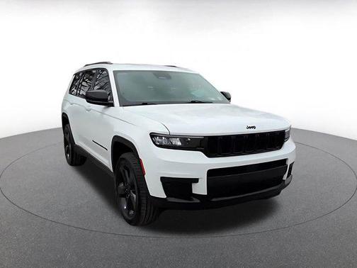 Bright White Clearcoat 2023 Jeep Grand Cherokee L Altitude