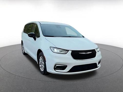 Bright White Clearcoat 2024 Chrysler Pacifica Touring L