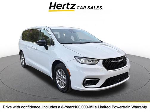 Bright White Clearcoat 2024 Chrysler Pacifica Touring L
