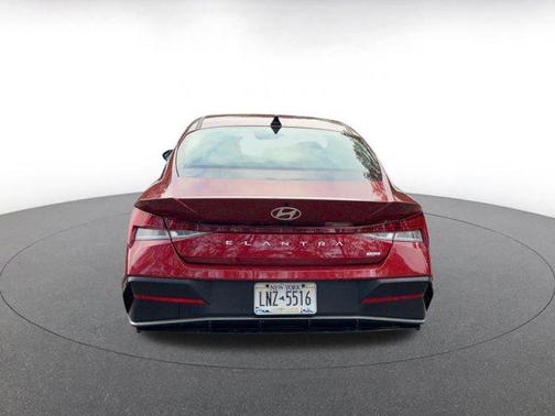 2025 Hyundai ELANTRA HEV Limited