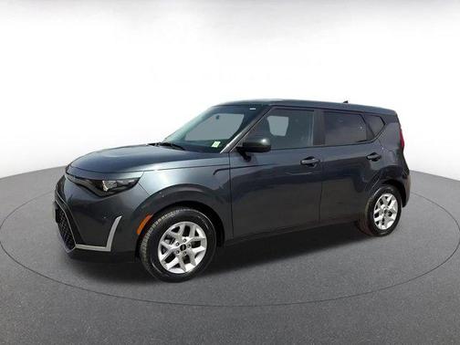 Gravity Gray 2025 Kia Soul LX