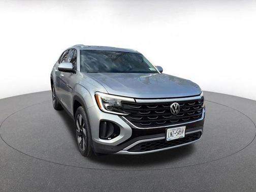 2025 Volkswagen Atlas Cross Sport 2.0T SE w/Technology 4MOTION