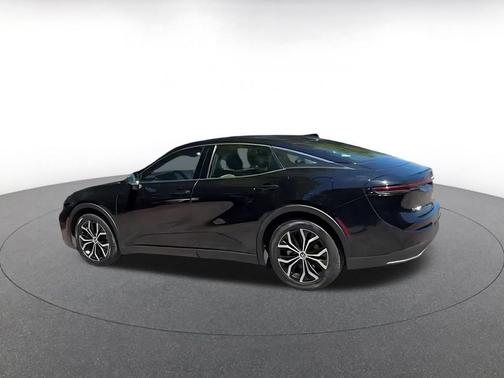 Black 2025 Toyota Crown XLE