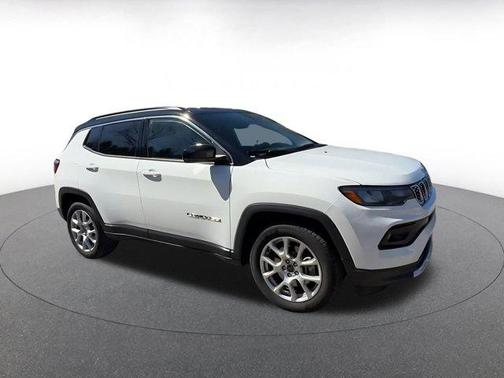 Bright White Clearcoat 2025 Jeep Compass Limited