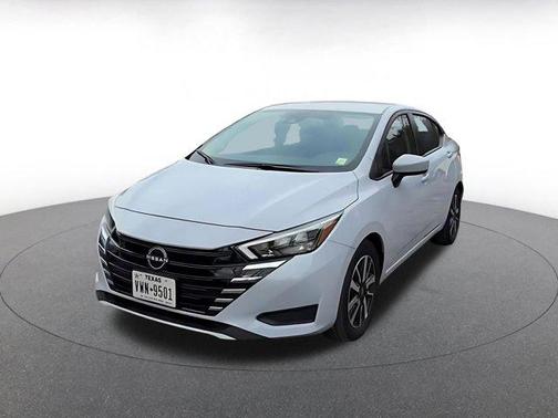 Gray Sky Pearl 2025 Nissan Versa 1.6 SV