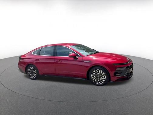 Ultimate red 2025 Hyundai SONATA Hybrid SE