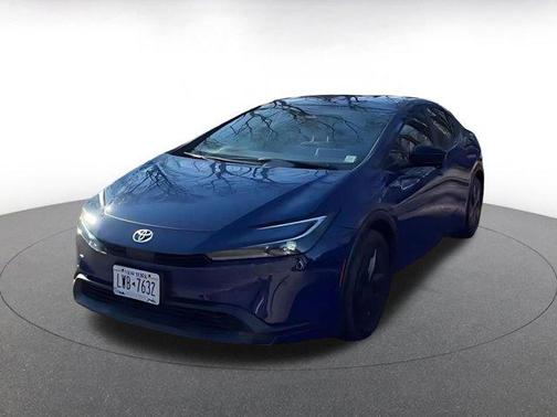 2025 Toyota Prius LE