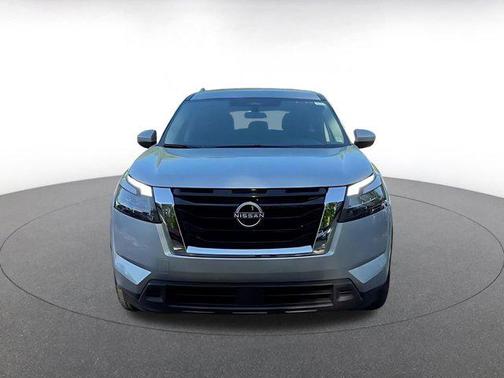 Brilliant Silver Metallic 2025 Nissan Pathfinder SV FWD