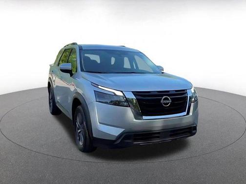 Brilliant Silver Metallic 2025 Nissan Pathfinder SV FWD