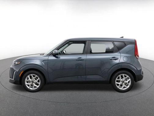 Gravity Gray 2025 Kia Soul LX