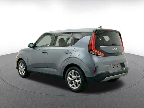Gravity Gray 2025 Kia Soul LX