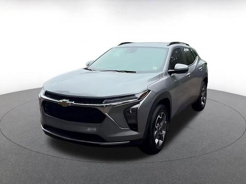 Sterling Gray Metallic 2025 Chevrolet Trax LT