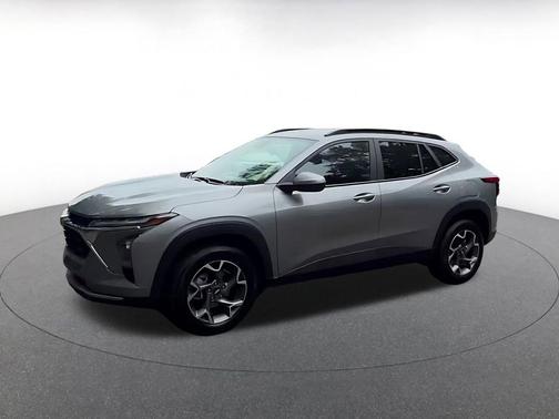 Sterling Gray Metallic 2025 Chevrolet Trax LT