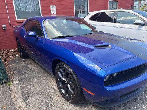 2022 Dodge Challenger SXT
