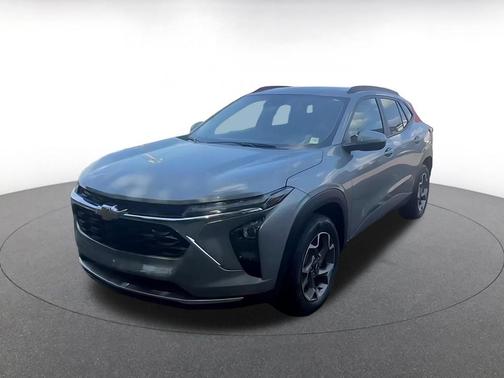 Sterling Gray Metallic 2025 Chevrolet Trax LT