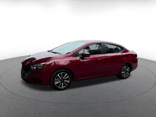 Scarlet Ember Tintcoat 2025 Nissan Versa 1.6 SV
