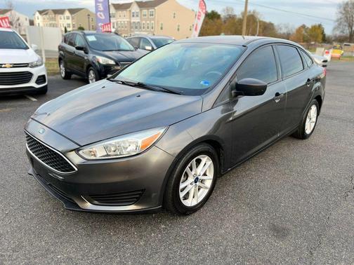 Magnetic Metallic 2018 Ford Focus SE
