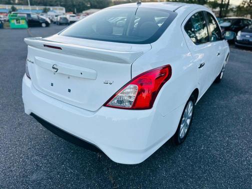 2018 Nissan Versa 1.6 SV