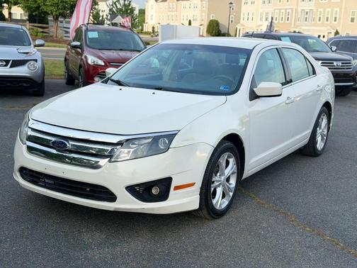 White 2012 Ford Fusion SE