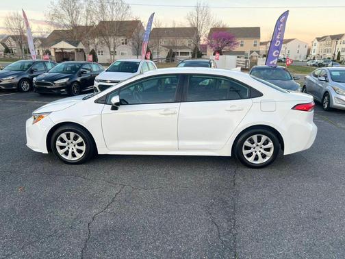 White 2022 Toyota Corolla LE