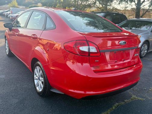 2013 Ford Fiesta SE