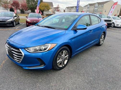 2017 Hyundai ELANTRA SE