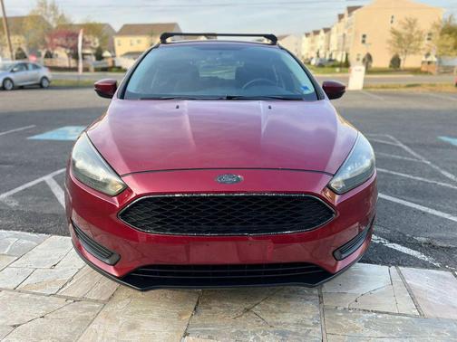 Ruby Red Metallic Tinted Clearcoat 2016 Ford Focus SE