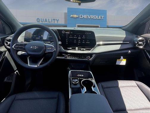Mosaic Black Metallic 2027 Chevrolet Equinox 1LT