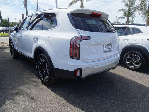 Glacial White Pearl 2023 Kia Telluride EX