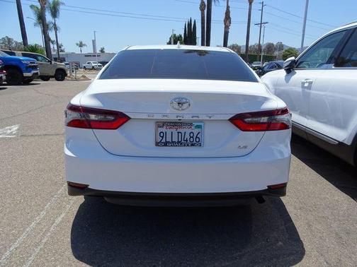 Ice 2024 Toyota Camry LE
