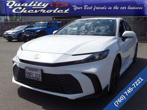 2025 Toyota Camry SE