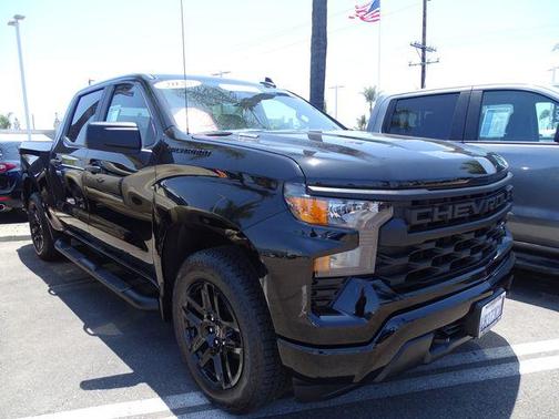 2025 Chevrolet Silverado 1500 Custom