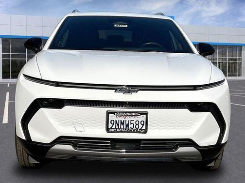 Summit White 2024 Chevrolet Equinox EV 2LT
