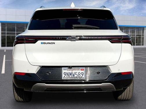 Summit White 2024 Chevrolet Equinox EV 2LT
