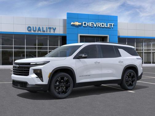 White 2027 Chevrolet Traverse LT