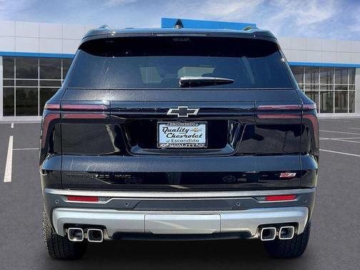 Mosaic Black Metallic 2026 Chevrolet Traverse AWD Z71