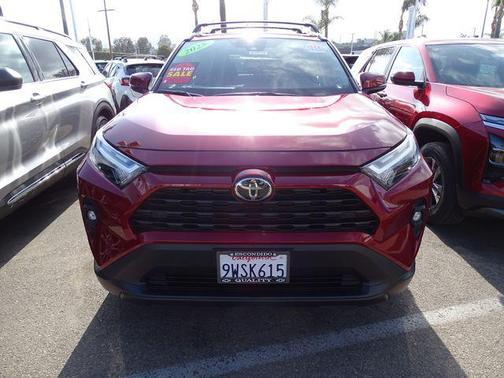 Pearl 2025 Toyota RAV4 XLE Premium